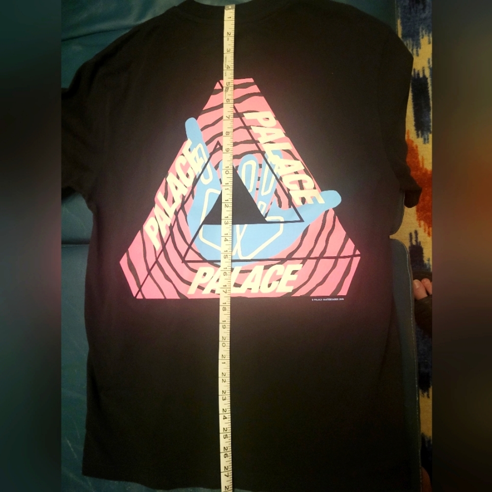 Palace t-shirt